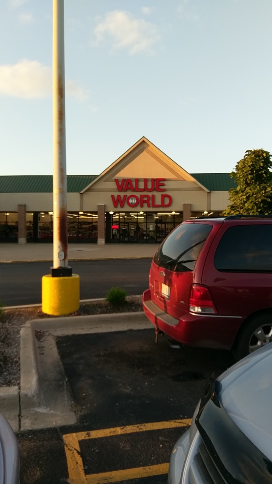 Value World | 25646 Eight Mile Rd, Southfield, MI 48033 | Phone: (734) 728-4610