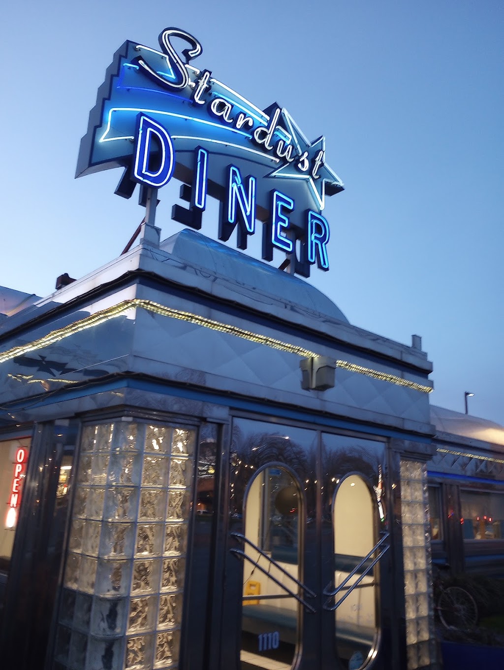 Stardust Diner | 1110 SE 164th Ave, Vancouver, WA 98683, USA | Phone: (360) 828-1648