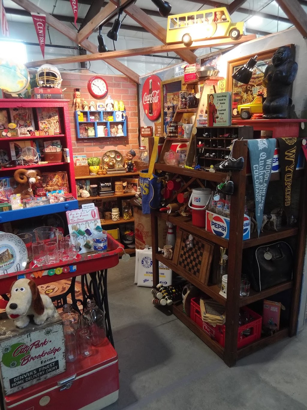 Sugar Mill Antiques and Vintage Depot | 13788 Pacific Cir, Longmont, CO 80504, USA | Phone: (303) 532-6496