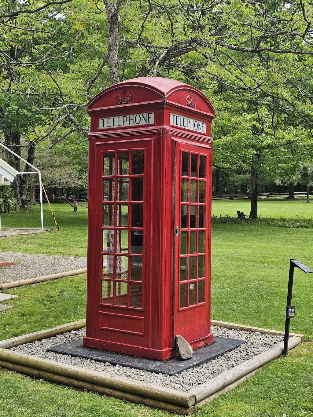 Kentuck Knob Visitor Center | 723 Kentuck Rd, Dunbar, PA 15431, USA | Phone: (724) 329-1901