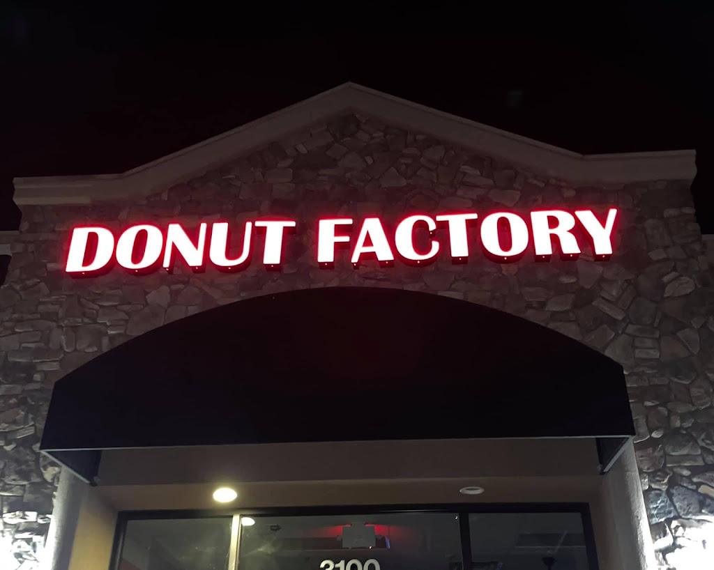 Donut Factory | 3100 N Demaree St, Visalia, CA 93291 | Phone: (559) 627-4656