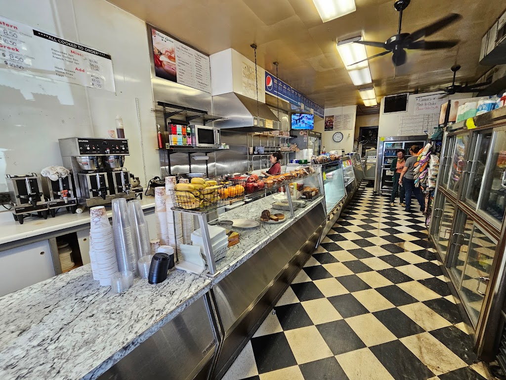 Village Green Deli | 26 Village Green, Bedford, NY 10506, USA | Phone: (914) 234-9352