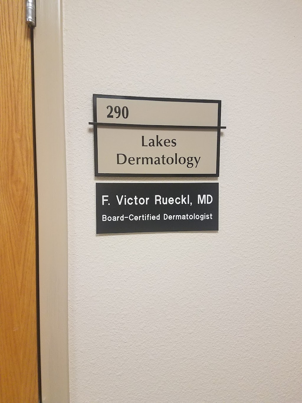 Lakes Dermatology | 8861 W Sahara Ave #290, Las Vegas, NV 89117, USA | Phone: (702) 869-6667