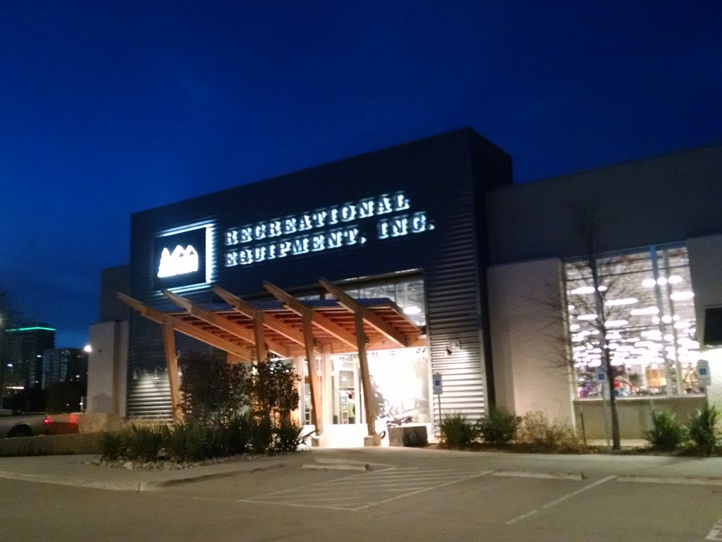 REI | 5929 E NW Hwy, Dallas, TX 75231, USA | Phone: (214) 368-1938