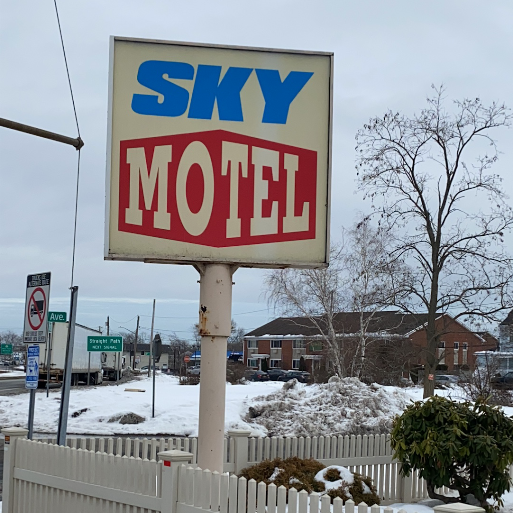 Sky Motel | 125 3rd Ave, Lindenhurst, NY 11757, USA | Phone: (631) 957-3500