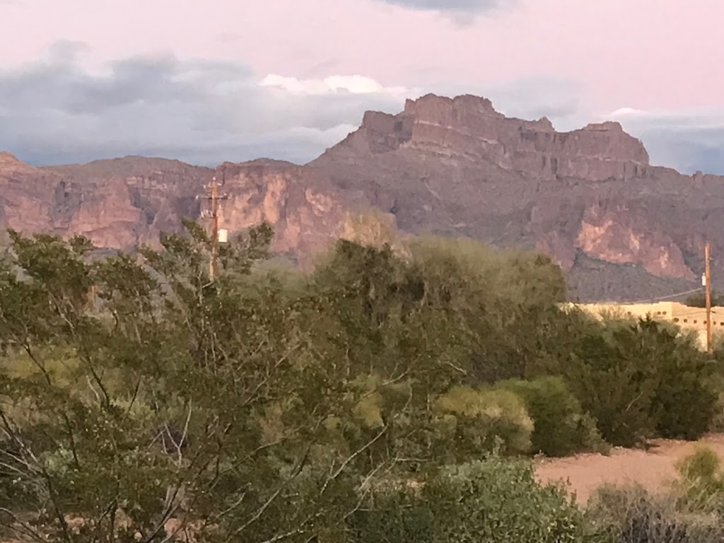Superstion Lookout RV Resort | 1371 E 4th Ave, Apache Junction, AZ 85119 | Phone: (480) 982-2008