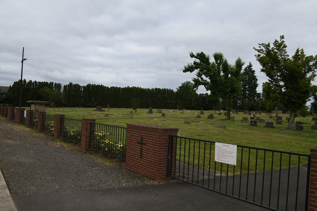 St Lukes Cemetery | 1679 N Front St, Woodburn, OR 97071, USA | Phone: (503) 981-8215
