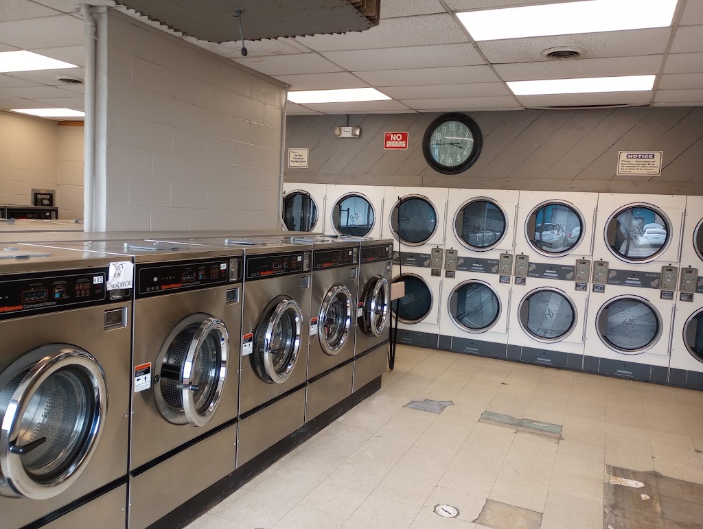 Quick-N-EZ Coin Laundry | 721 Lowell St, Elyria, OH 44035, USA | Phone: (440) 323-9792