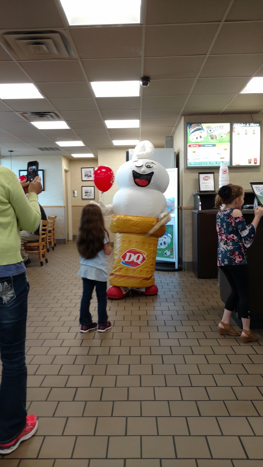 Dairy Queen of Cleburne W. Henderson St. | 901 W Henderson St, Cleburne, TX 76031, USA | Phone: (817) 645-3495