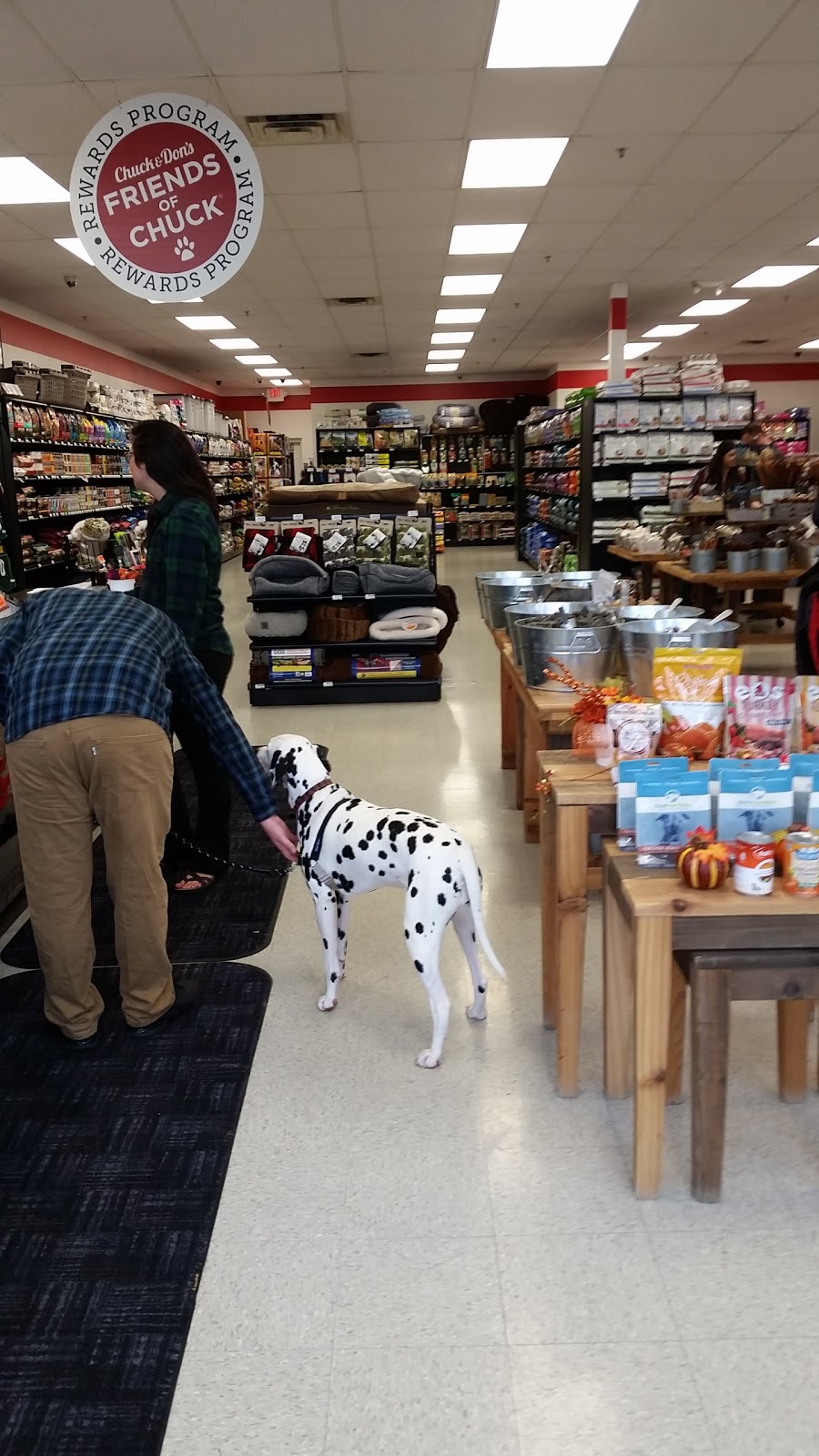 Chuck & Dons Pet Food & Supplies | 3525 Vicksburg Ln N Ste 300, Plymouth, MN 55447, USA | Phone: (763) 559-0146