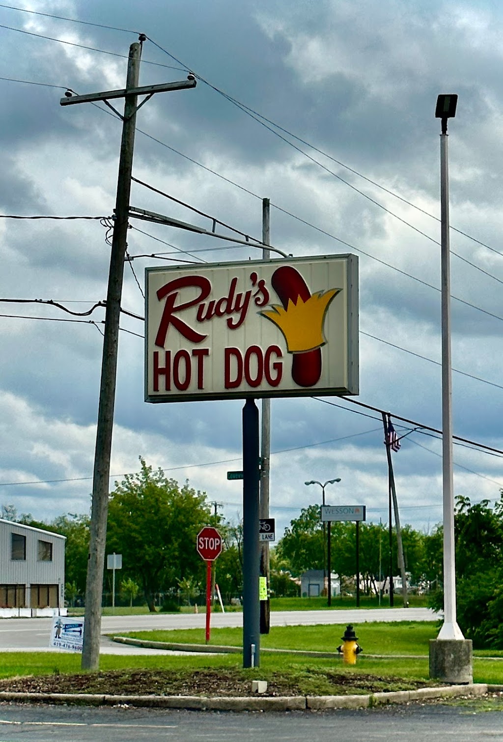 Rudys Hot Dog | 6069 N Summit St, Toledo, OH 43611, USA | Phone: (419) 729-5781