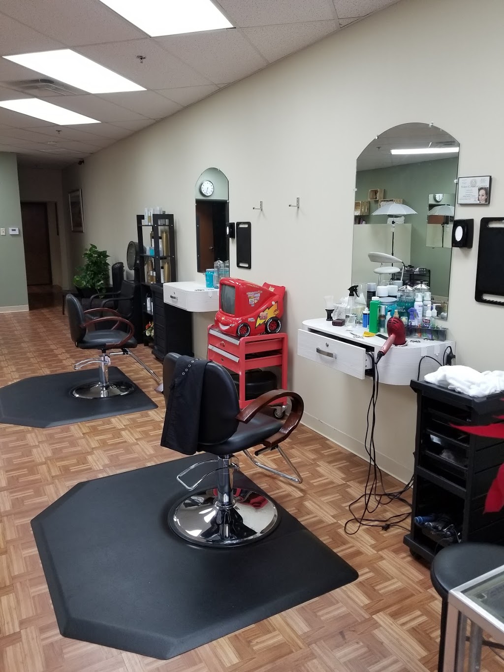 The Perfect Spot Hair Studio | 565 W Oates Rd #147, Garland, TX 75043, USA | Phone: (214) 400-3323