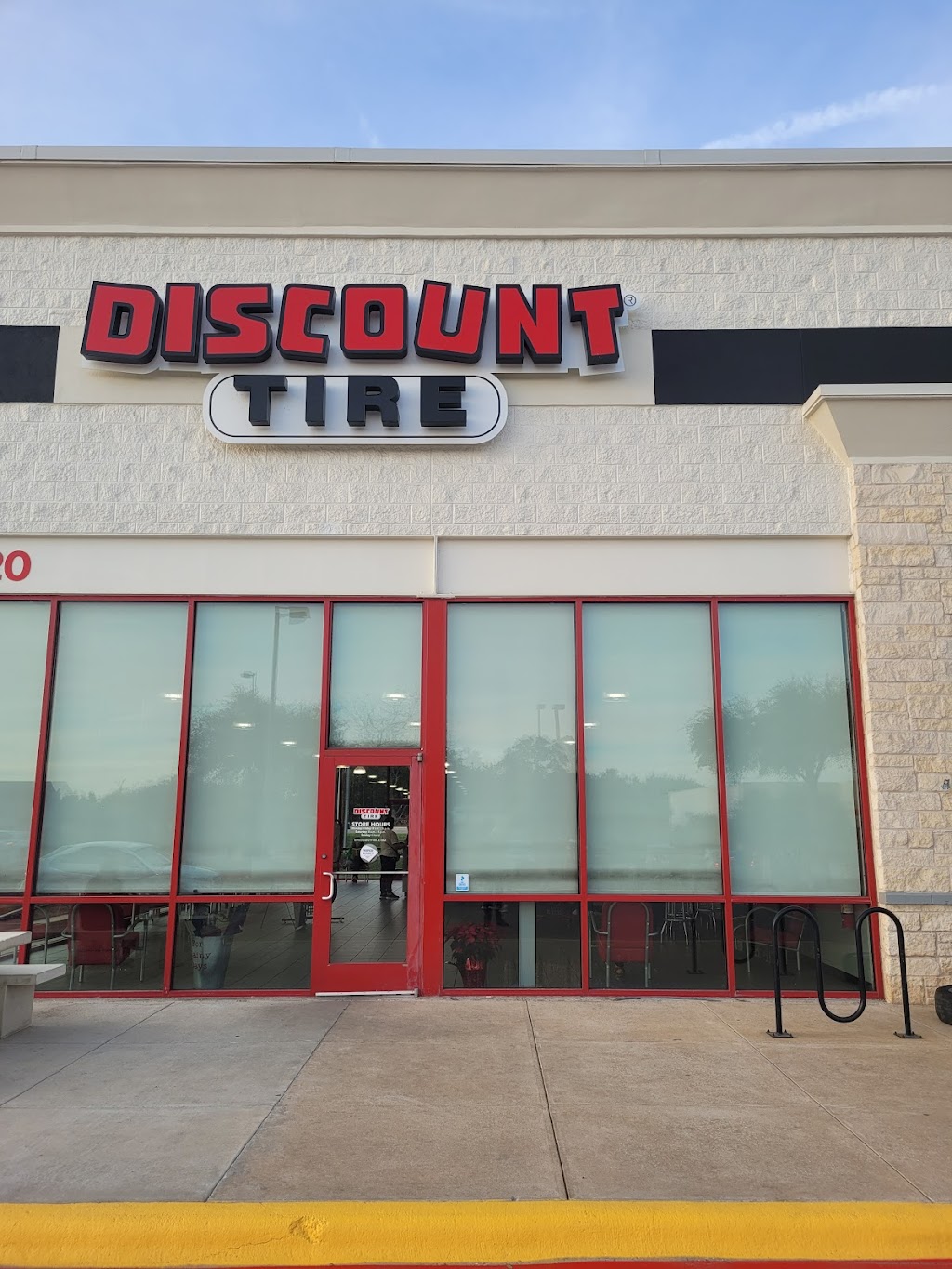 Discount Tire | 2720 E Whitestone Blvd, Cedar Park, TX 78613, USA | Phone: (512) 259-4966