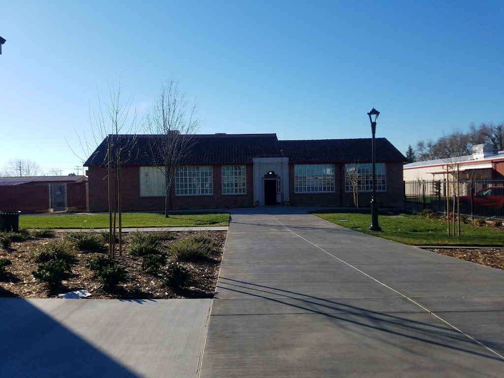 Galt High School 145 N Lincoln Way, Galt, CA 95632 Hours