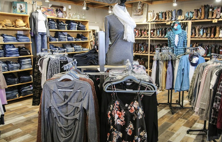 Lees Boutique | 4110 Mother Lode Dr STE B, Shingle Springs, CA 95682, USA | Phone: (530) 677-4891 ext. 116