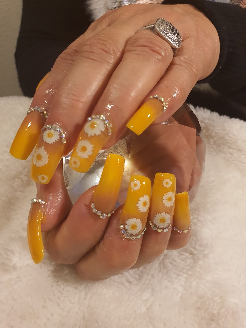 Nail Extravaganza Supplies | 66 S San Gorgonio Ave Suite A, Banning, CA 92220, USA | Phone: (909) 246-8574