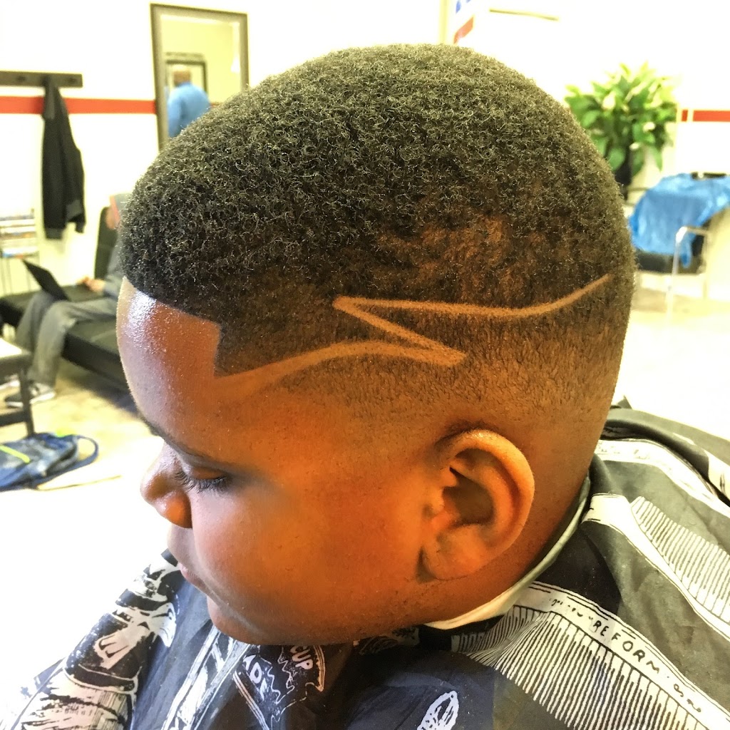 In The Cut Styles | 974 GA-138, Jonesboro, GA 30236, USA | Phone: (678) 856-6820