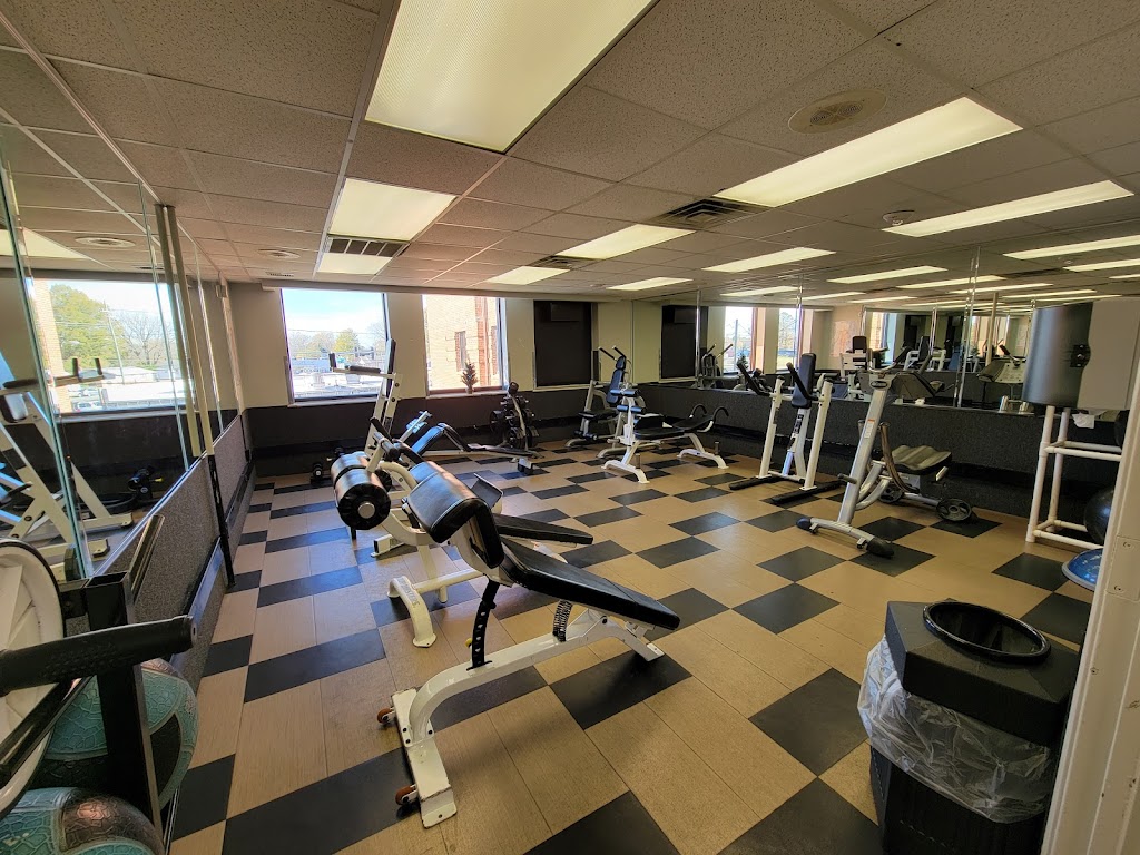 Callaghan Gym and Fitness Center | 310 Kempff St, Portsmouth, VA 23704, USA | Phone: (757) 967-2495