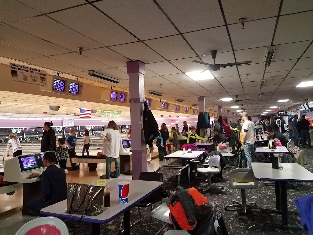 WOODHAVEN BOWL-A-RAMA | 20000 Van Horn Rd, Woodhaven, MI 48183, USA | Phone: (734) 675-3554