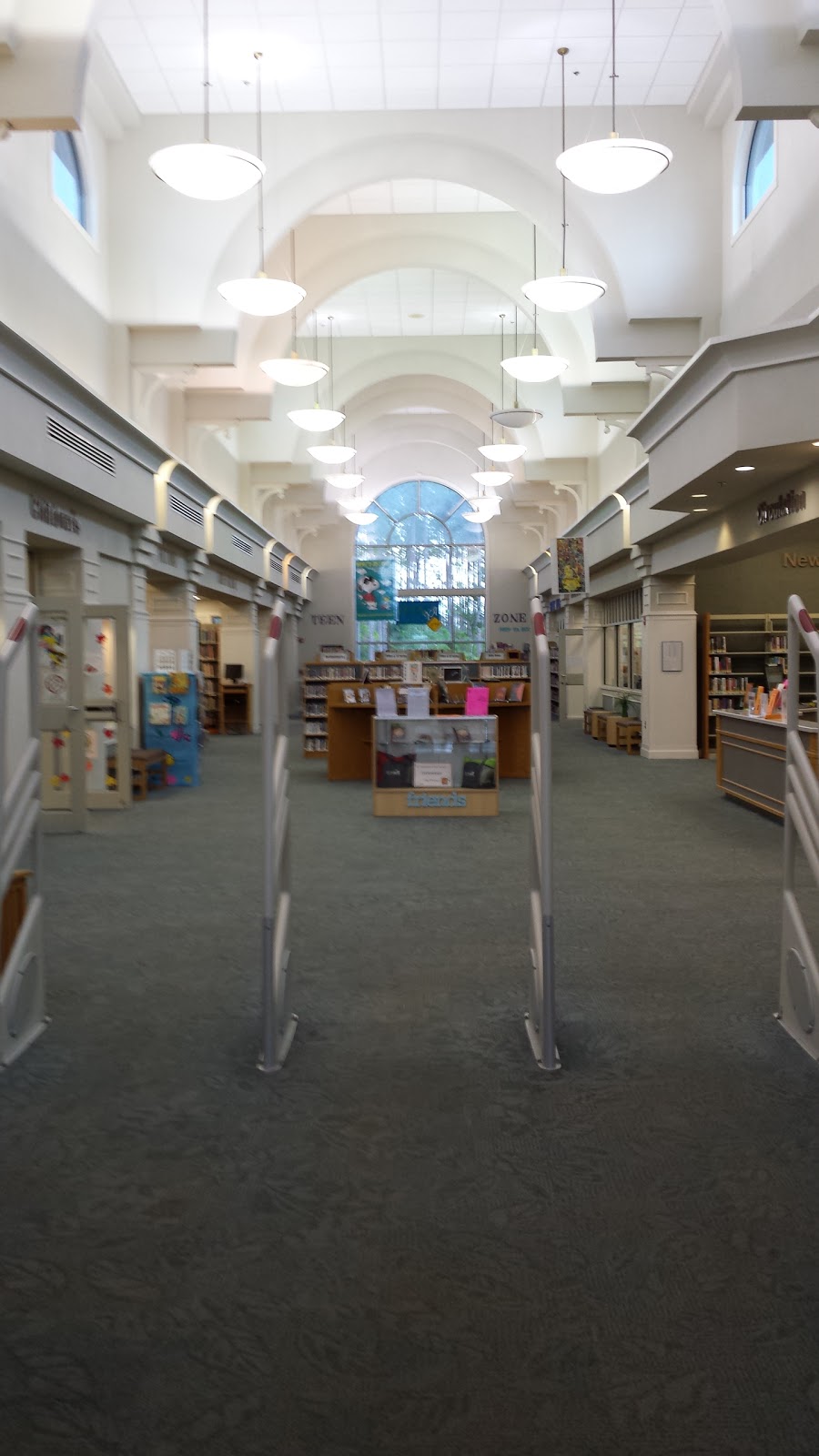 Fleming Island Public Library | 1895 Town Center Blvd, Fleming Island, FL 32003, USA | Phone: (904) 278-3720