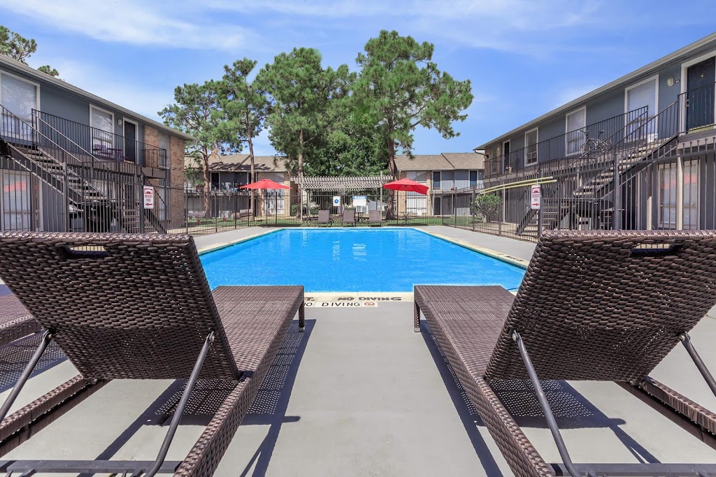 Dickinson Arms Apartments | 3301 Hughes Ln #4100, Dickinson, TX 77539 | Phone: (281) 337-3621