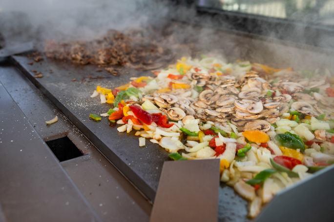 Cali’s Cheesesteak | 43101 Goldmine Dr Suite 1110, Big Bear Lake, CA 92315, USA | Phone: (844) 462-2327