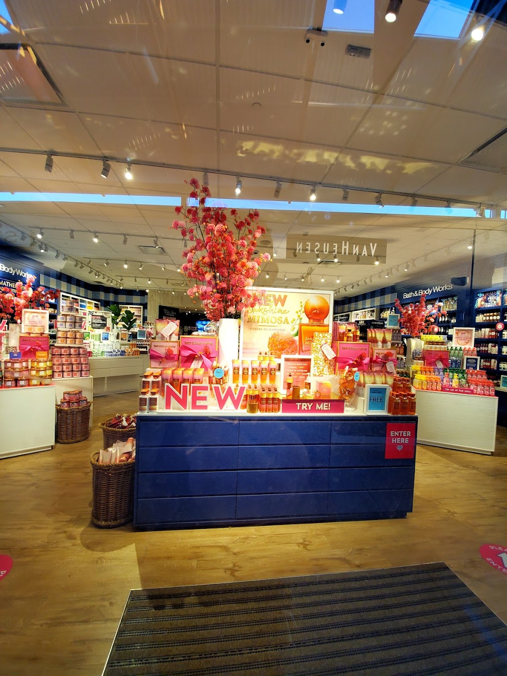 Bath & Body Works | 29300 Hempstead Rd #122, Cypress, TX 77433, USA | Phone: (832) 952-3492