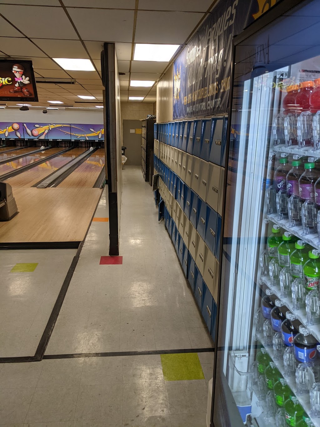 Gilmore Lanes | Photo 6 of 10 | Address: 5595 Dixie Hwy, Fairfield, OH 45014, USA | Phone: (513) 874-3838