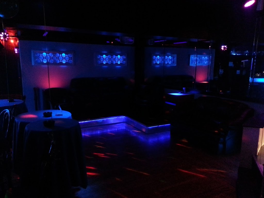 Passions Gentlemens Club | 9801 Beach Blvd, Jacksonville, FL 32246, USA | Phone: (904) 641-5033