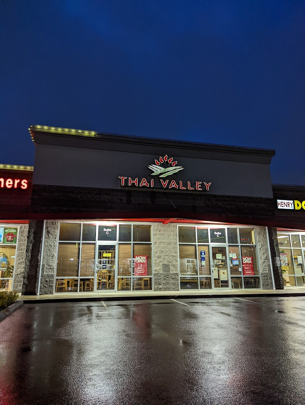 Thai Valley | United States, Washington, Everett, Hardeson Rd, C | Phone: (425) 348-9707