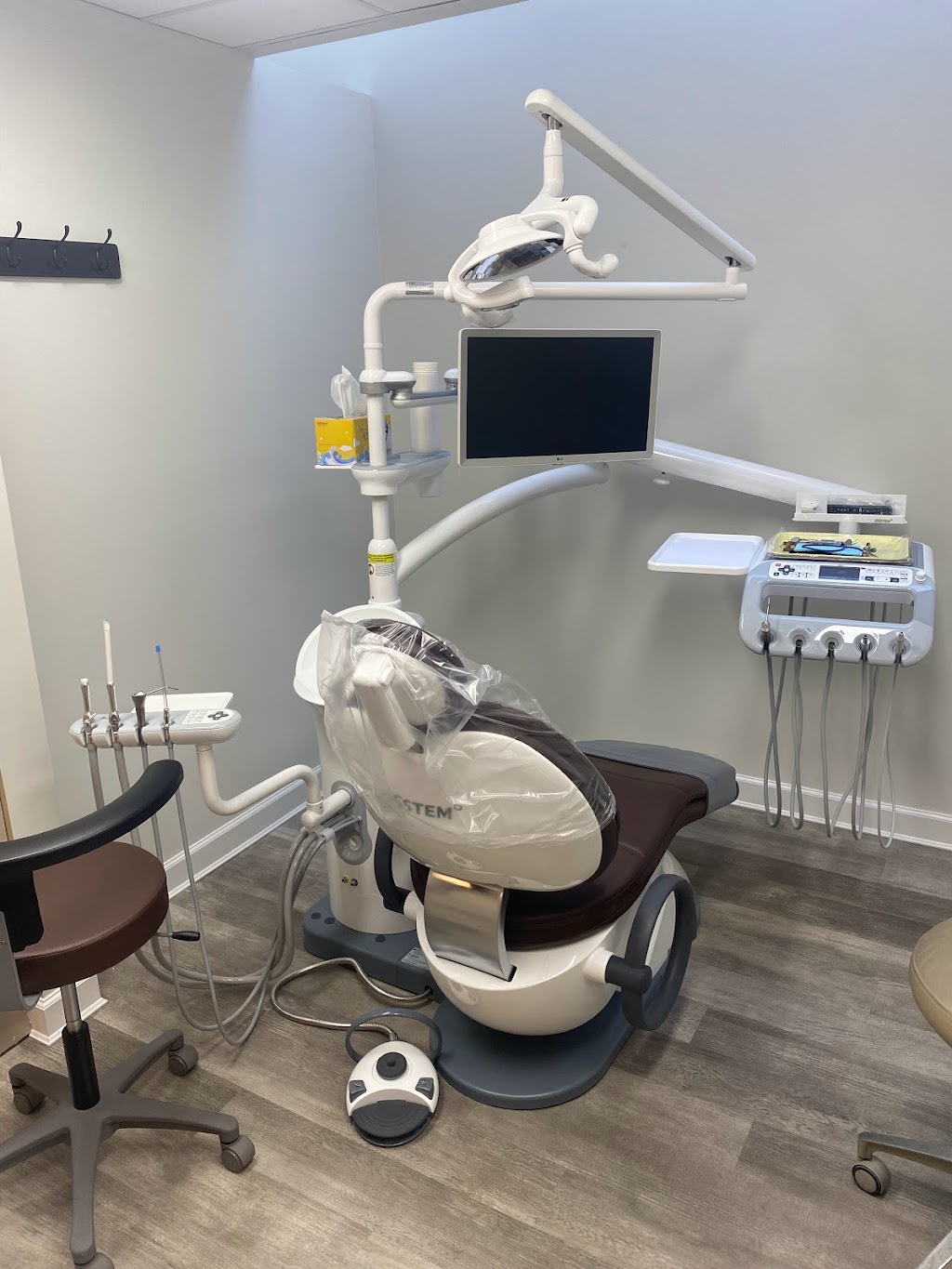 Alexandria Center of Dentistry/ Implant dentistry | 6420 Grovedale Dr Suite 100-A, Alexandria, VA 22310, USA | Phone: (703) 719-9305