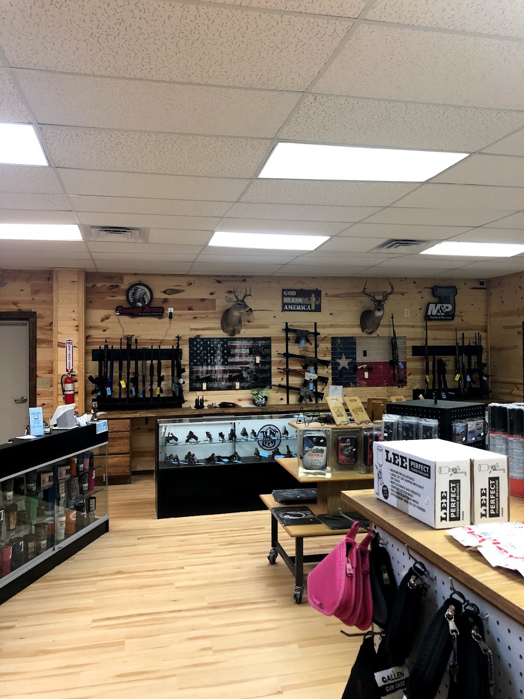 Top Dog Gun Range | 1880 FM156, Krum, TX 76249, USA | Phone: (469) 638-9017