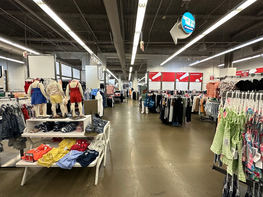 Old Navy | 100 N La Cienega Blvd, Los Angeles, CA 90048, USA | Phone: (310) 854-0658