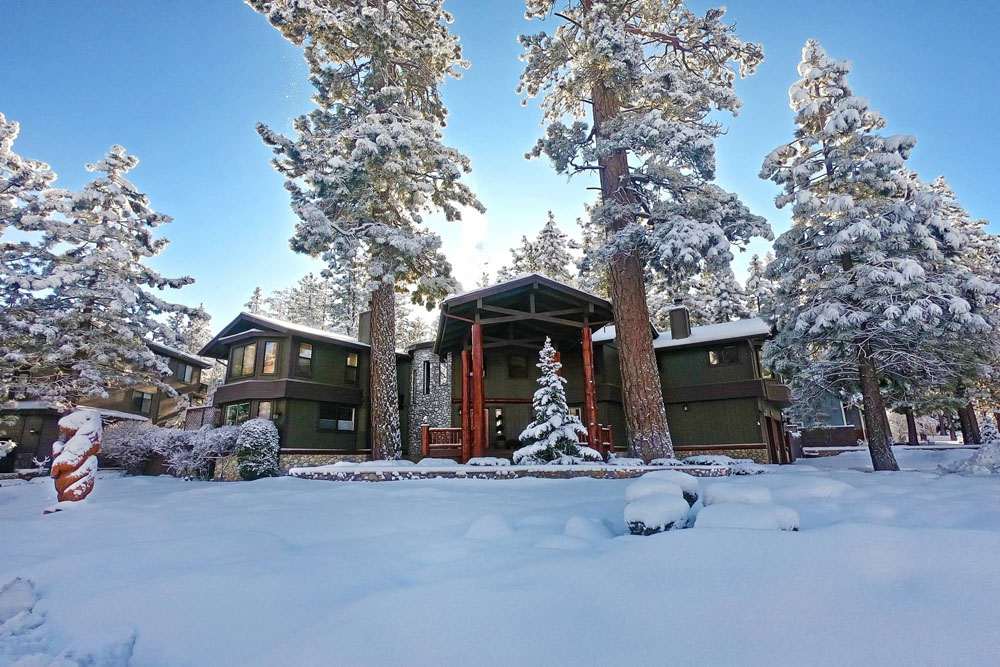 Evergreen Lodge Luxury Cabin | 681 Snowbird Ct, Big Bear Lake, CA 92315, USA | Phone: (909) 752-0234