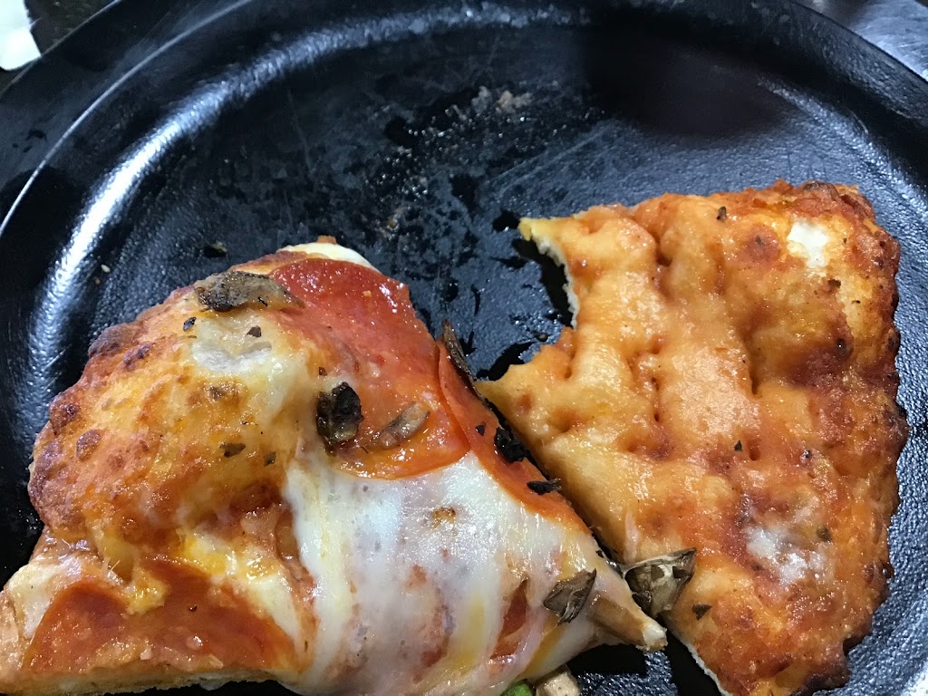 Round Table Pizza | 29910 Murrieta Hot Springs Rd, Murrieta, CA 92563, USA | Phone: (951) 677-1014
