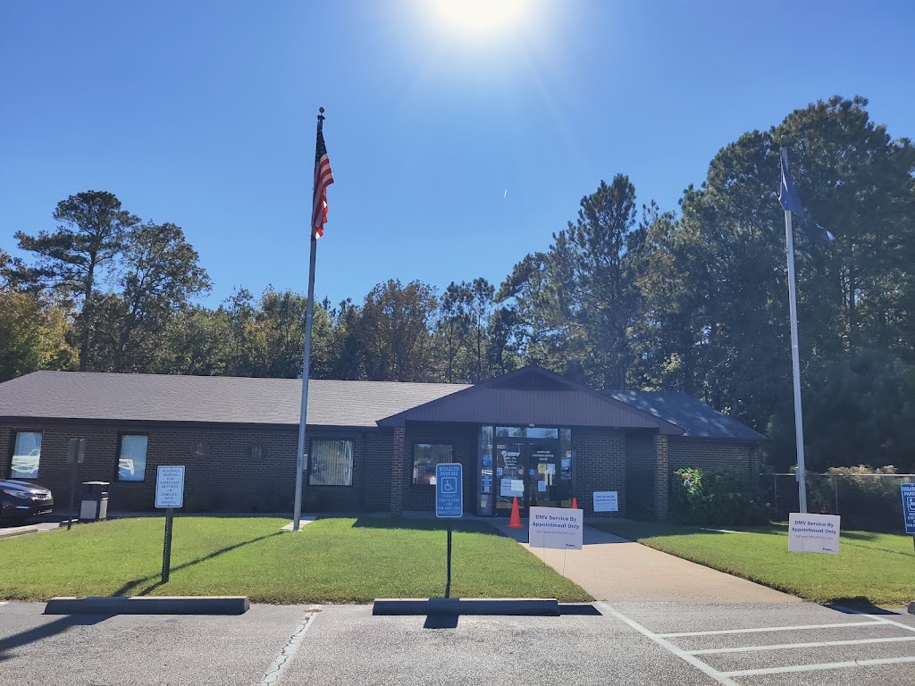Virginia Department of Motor Vehicles | 27426 Southampton Pkwy, Courtland, VA 23837, USA | Phone: (804) 497-7100