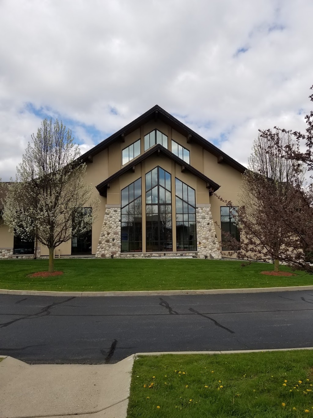 Divine Savior Lutheran Church | 3200 Co Rd K, Hartford, WI 53027, USA | Phone: (262) 673-5140