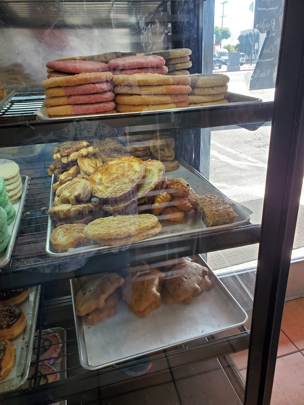 Lucero Bakery | 6307 E Gage Ave, Commerce, CA 90040, USA | Phone: (323) 560-8955