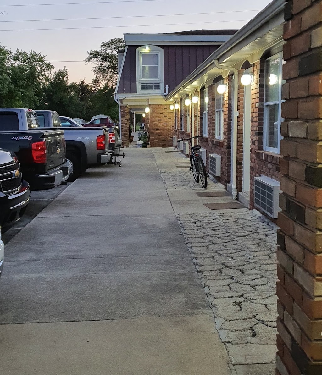 Country Club Inn and Suites | 737 Independence Ave, Fostoria, OH 44830, USA | Phone: (419) 701-7772