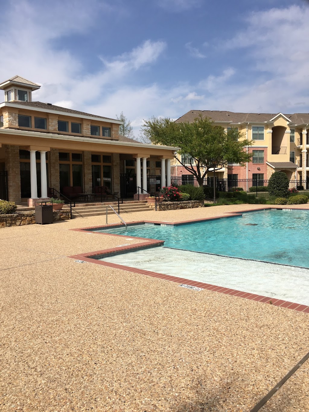 Red Oak Town Village Apartments | 200 S Ryan Dr, Red Oak, TX 75154, USA | Phone: (972) 576-3330