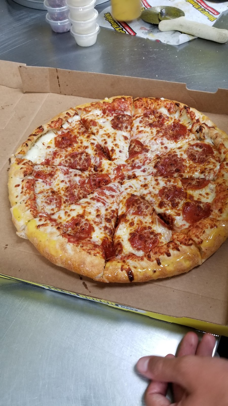 Hungry Howies Pizza | 15441 N Dale Mabry Hwy, Tampa, FL 33618, USA | Phone: (813) 265-2111