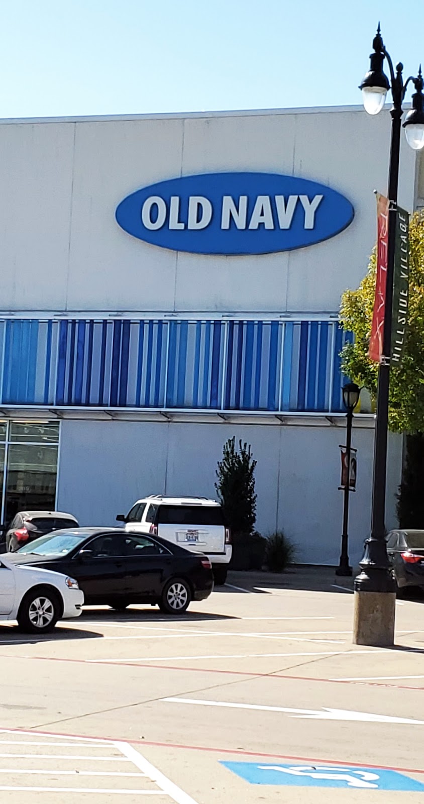 Old Navy | 305 FM1382, Cedar Hill, TX 75104, USA | Phone: (972) 535-5580