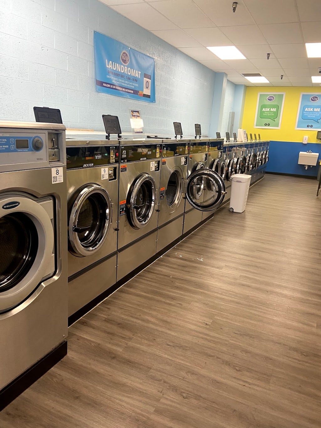 Parkway Laundry | 1949 Lynnhaven Pkwy #1536, Virginia Beach, VA 23453, USA | Phone: (757) 416-0116