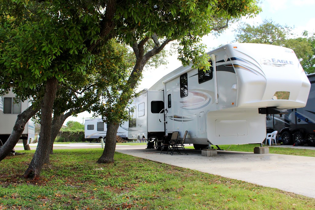 Shady Grove RV & Mobile Home Park | 2919 Waldron Rd, Corpus Christi, TX 78418, USA | Phone: (361) 937-1314
