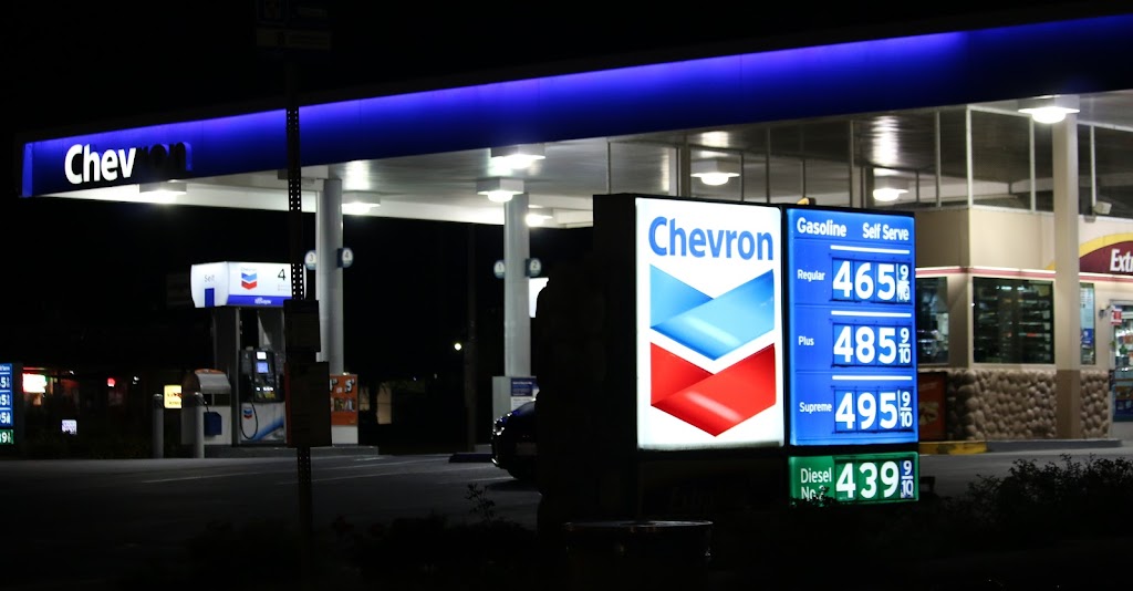 Chevron ExtraMileLake Elsinore | 16830 Lakeshore Dr, Lake Elsinore, CA 92530 | Phone: (951) 674-2552