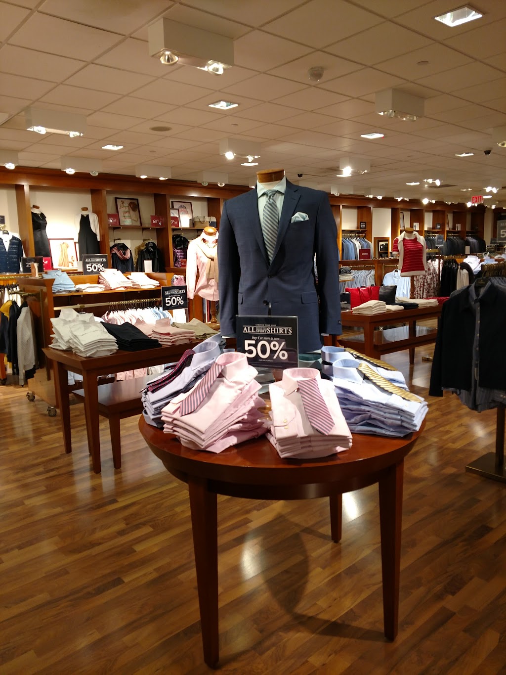 Brooks Brothers | 5711-21 Richmond Rd, Williamsburg, VA 23188, USA | Phone: (757) 565-2501