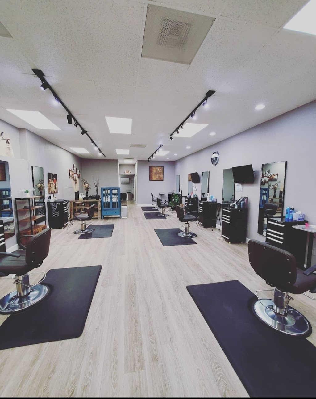 Julie Q Salon | 951 W Dana St, Mountain View, CA 94041, USA | Phone: (650) 965-2276