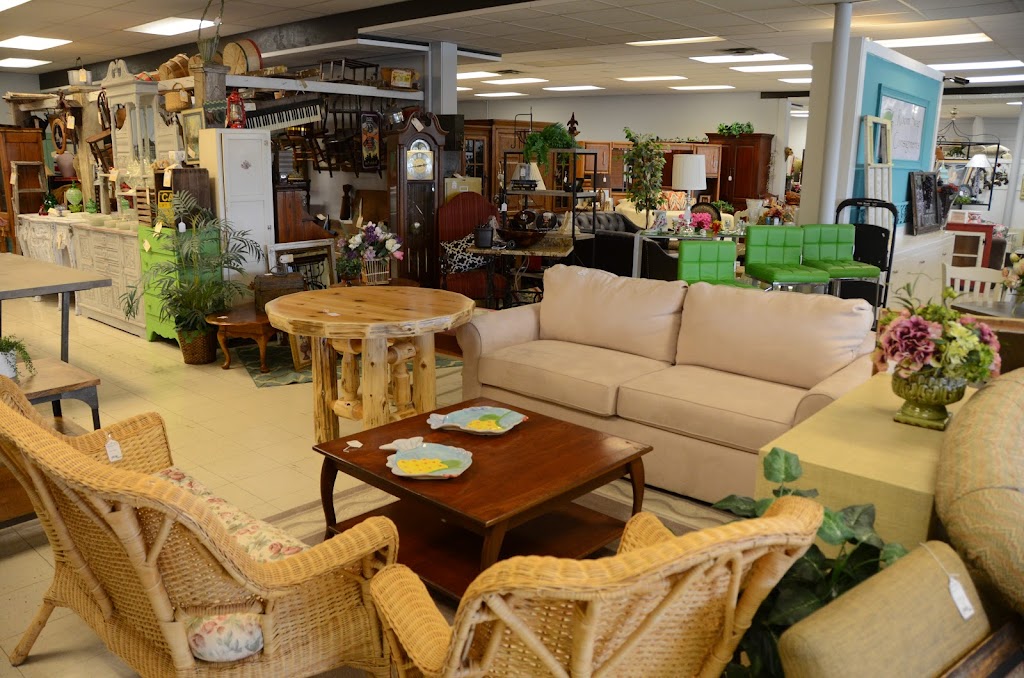 Room Swap Consignments | 1023 E Main St, Plainfield, IN 46168, USA | Phone: (317) 406-3065