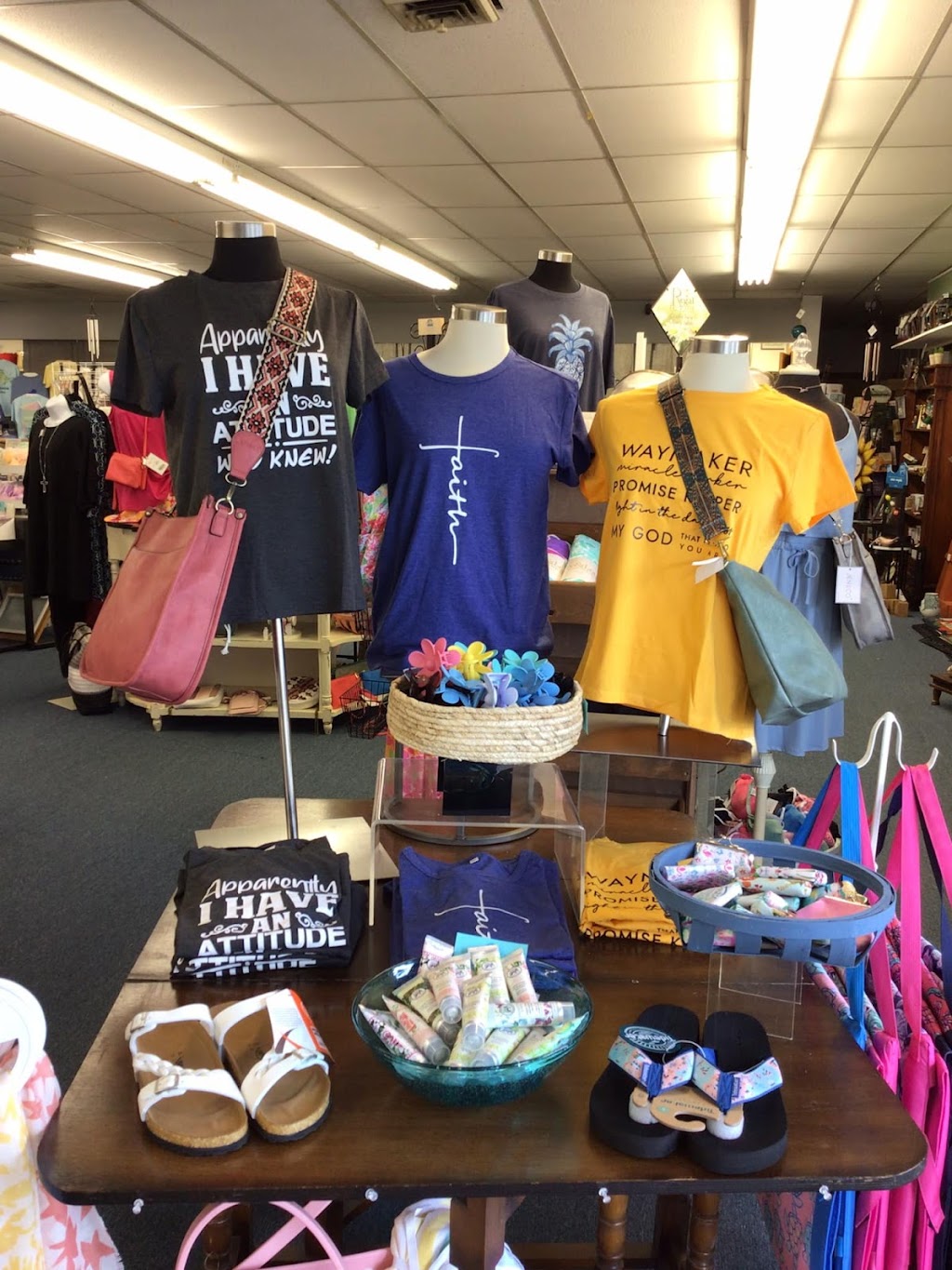 Poquoson Gifts | 498 Wythe Creek Rd, Poquoson, VA 23662, USA | Phone: (757) 772-3900