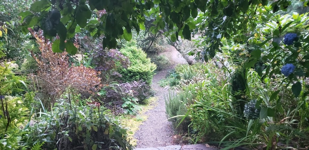 Molly Ward Gardens | 27462 Big Valley Rd NE, Poulsbo, WA 98370, USA | Phone: (360) 779-4471